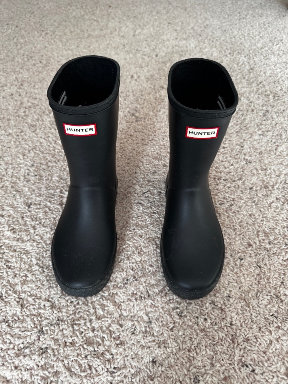 Kids hunter rain boots, size 3 (US), black